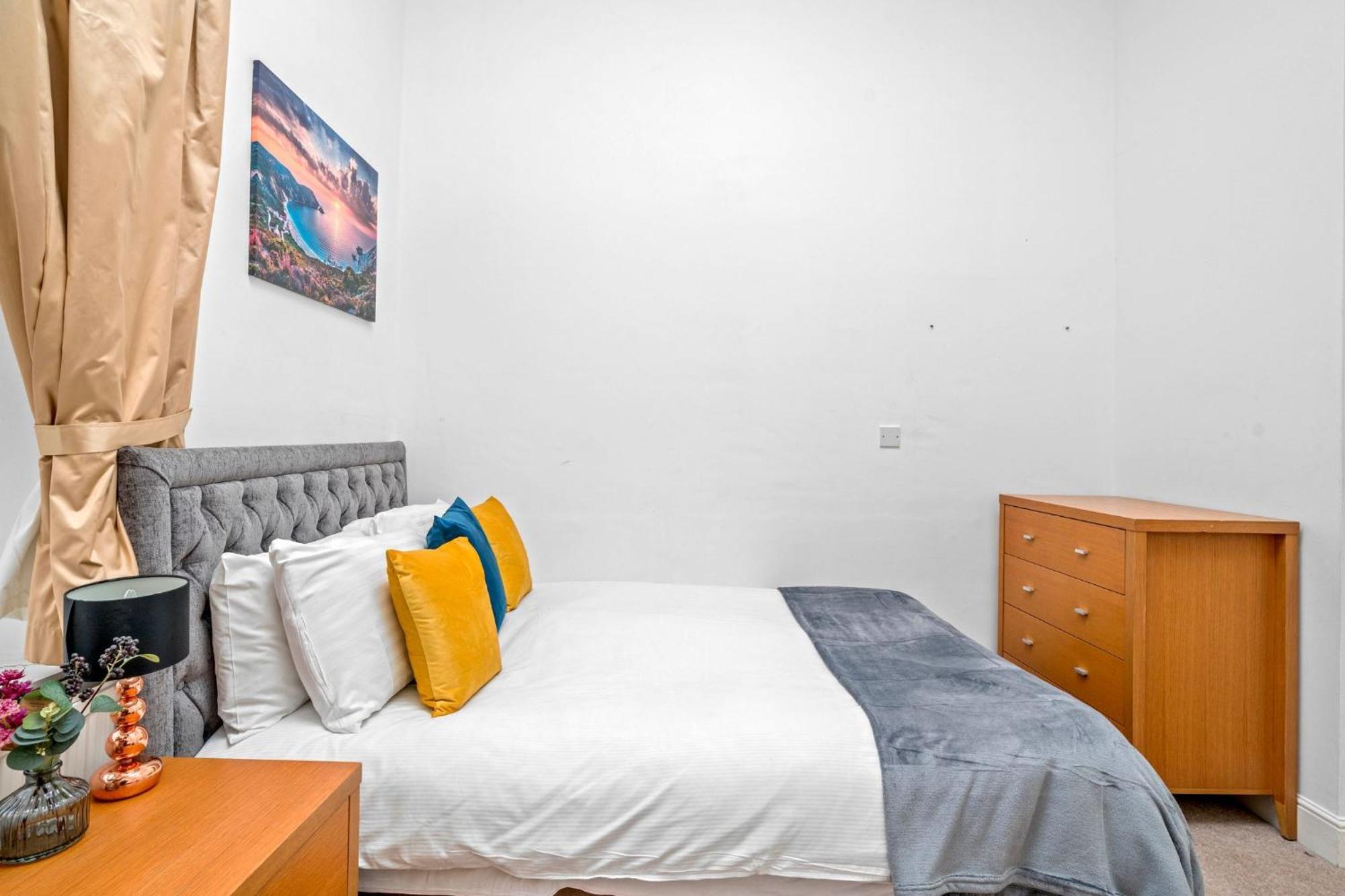 Elegant 2bed By 02 Arena, Airport With Fast Wi-fi And Parking Londra